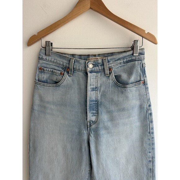 Levi’s Premium Ribcage Flare Light Jeans Size 28 - Picture 3 of 11